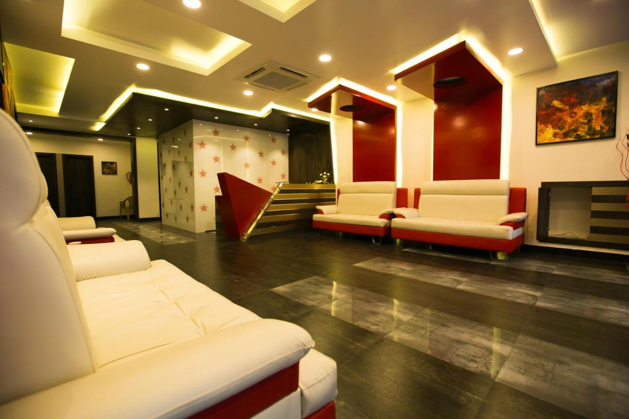 The Spin Hotel Chennai Exterior photo