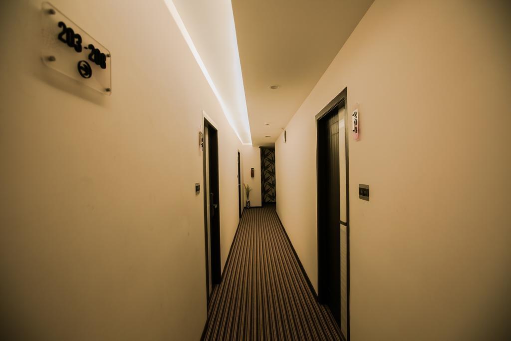 The Spin Hotel Chennai Exterior photo