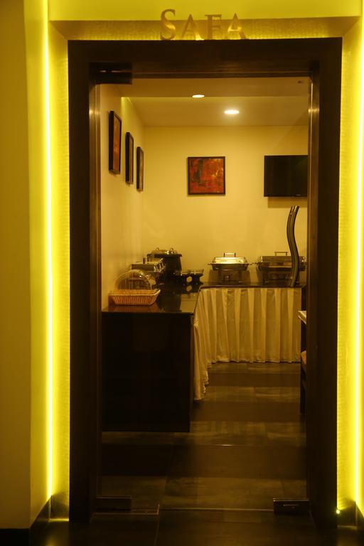 The Spin Hotel Chennai Exterior photo