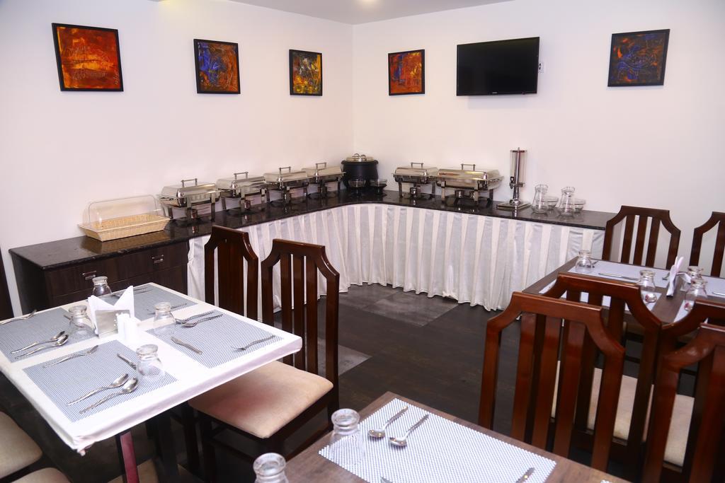 The Spin Hotel Chennai Exterior photo