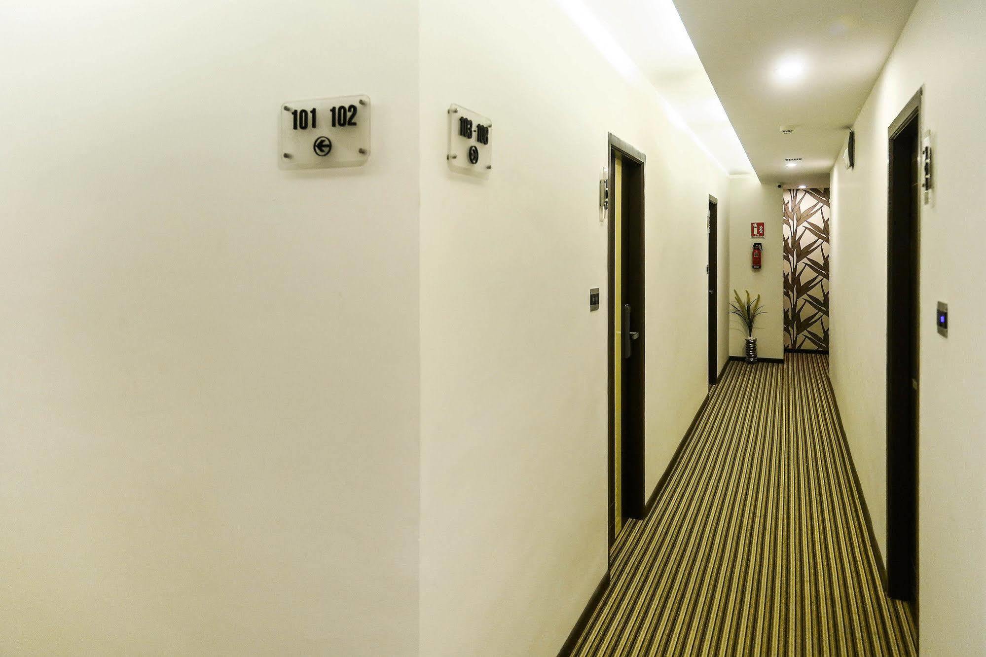 The Spin Hotel Chennai Exterior photo